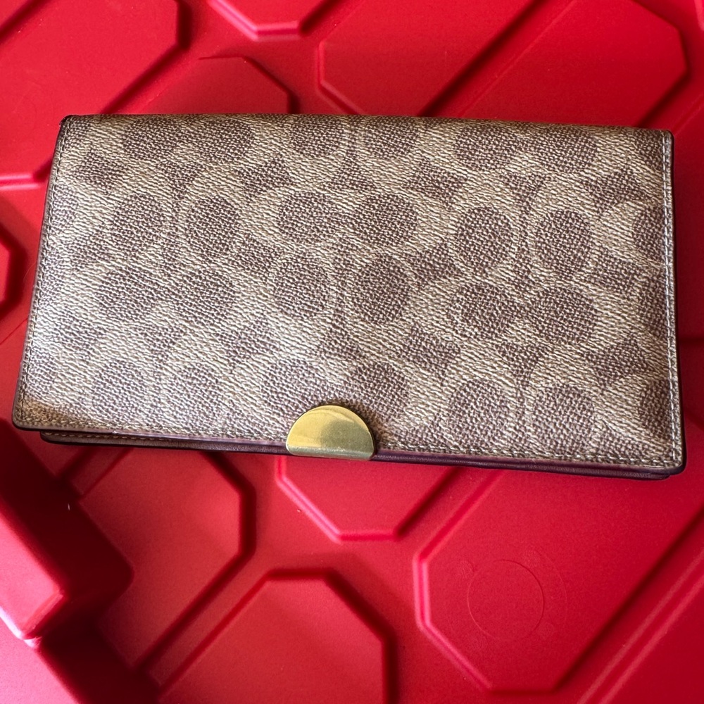 Coach Signature Tan and Gold Wallet